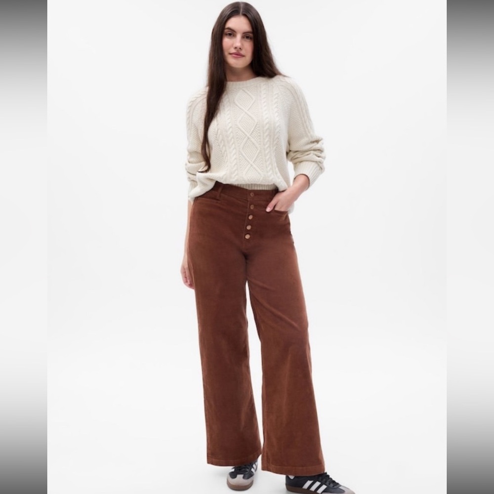 GAP Chocolate Brown Corduroy Button-Front Pants size 8 like new no flaws